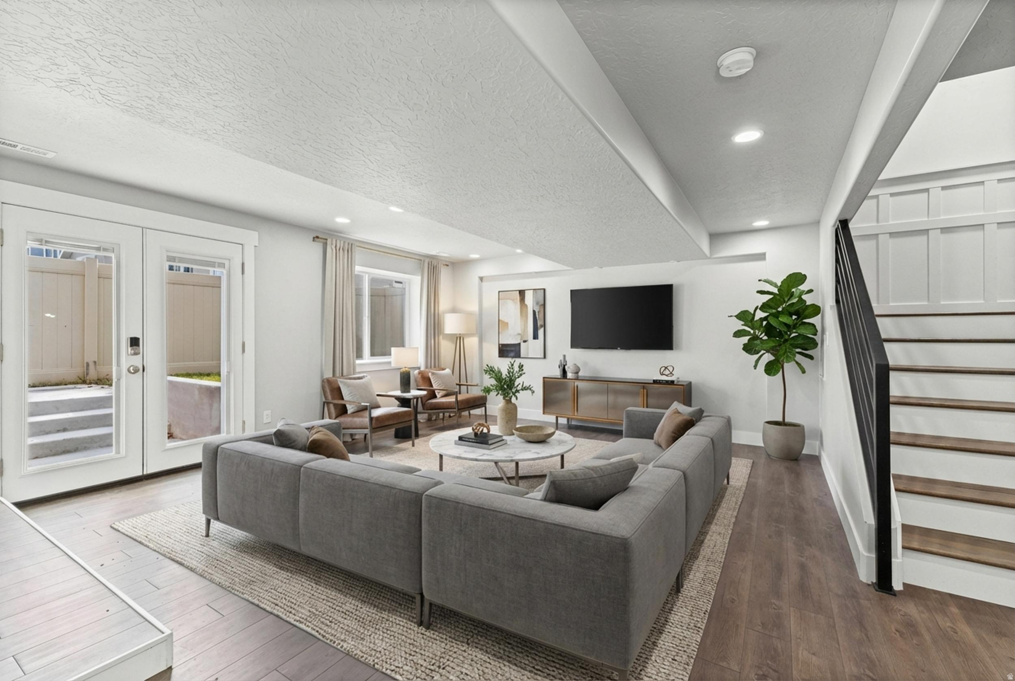 THE PONDS - Residential