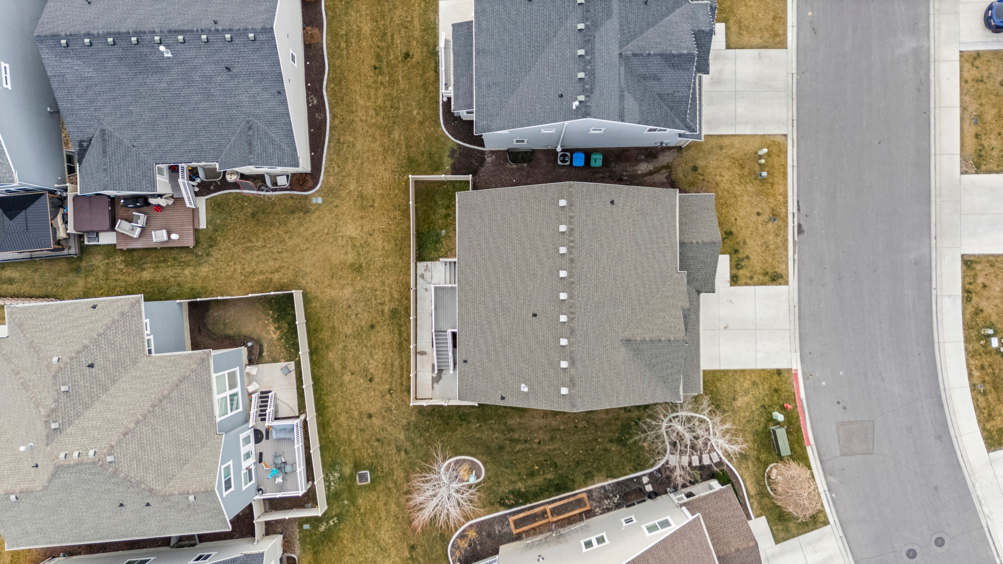 THE PONDS - Residential