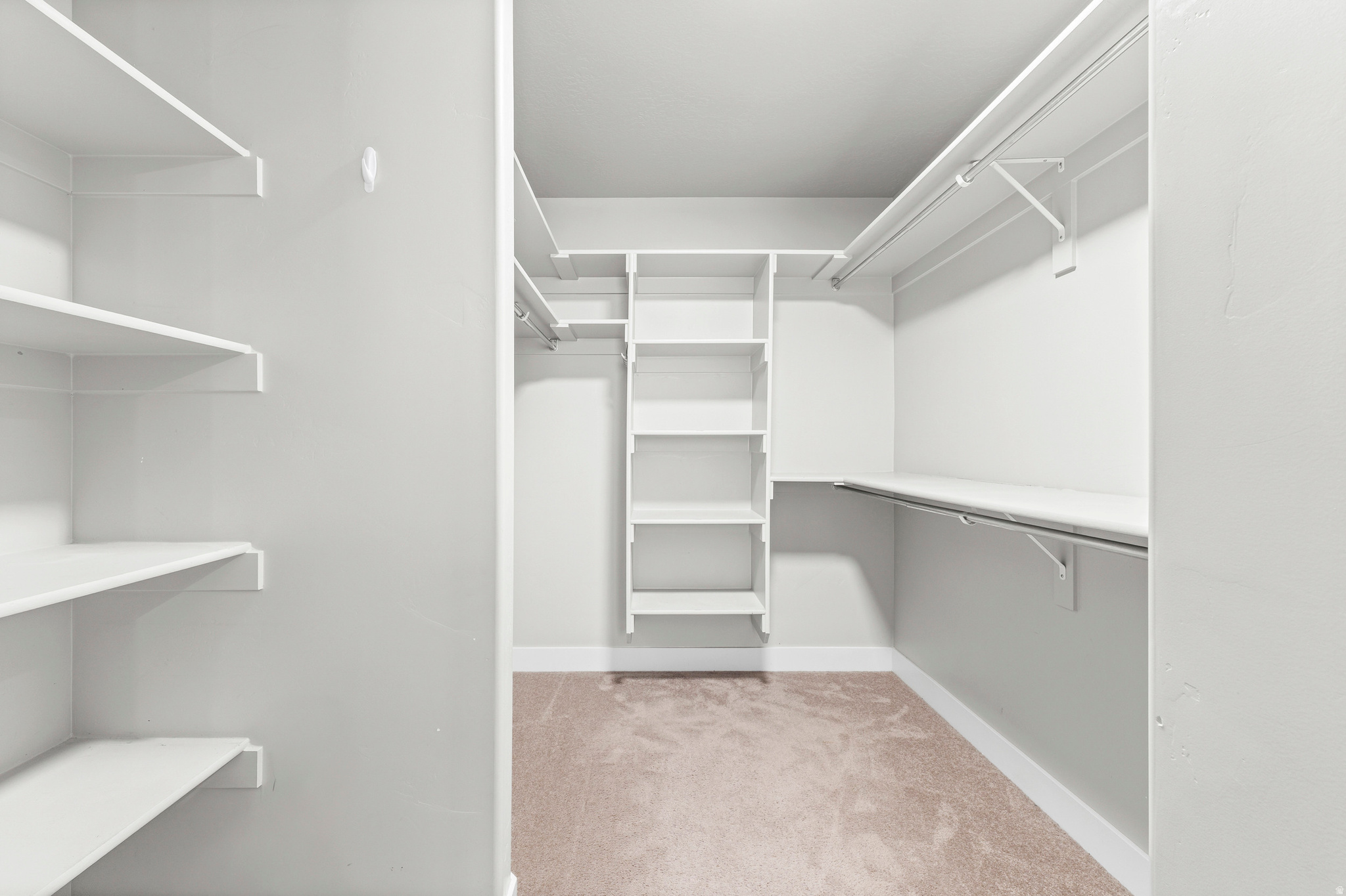 THE PONDS - Residential