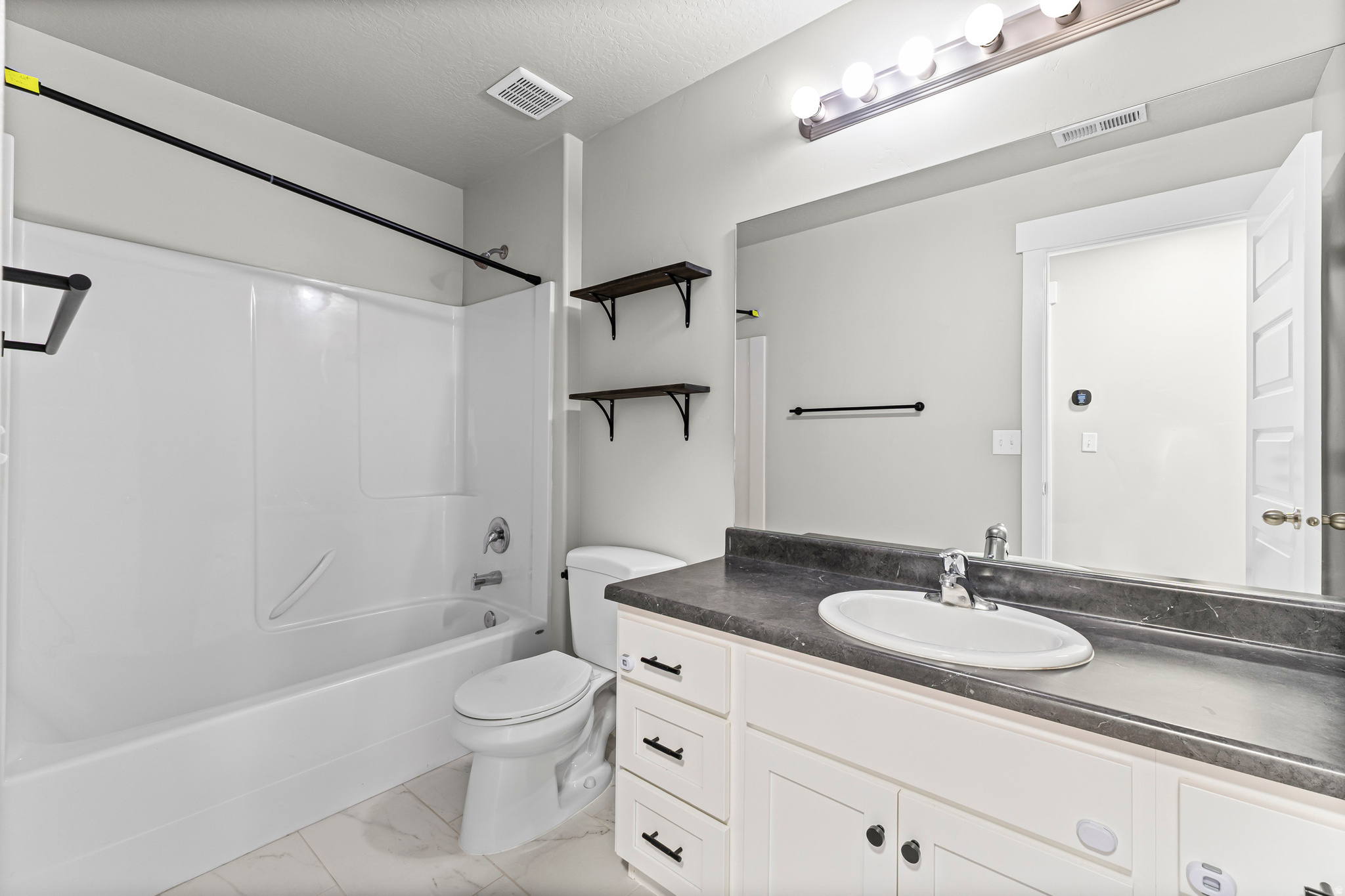 THE PONDS - Residential