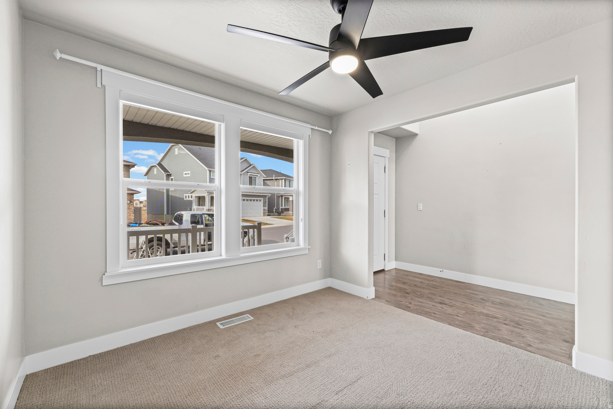 THE PONDS - Residential