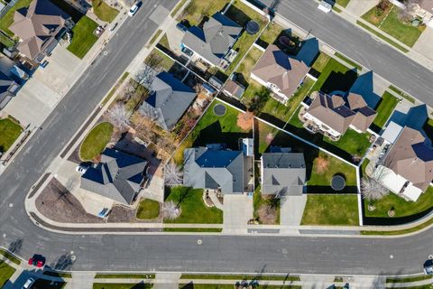 Tiny photo for 178 W 1750 N, North Ogden, UT 84414 (MLS # 2124800)