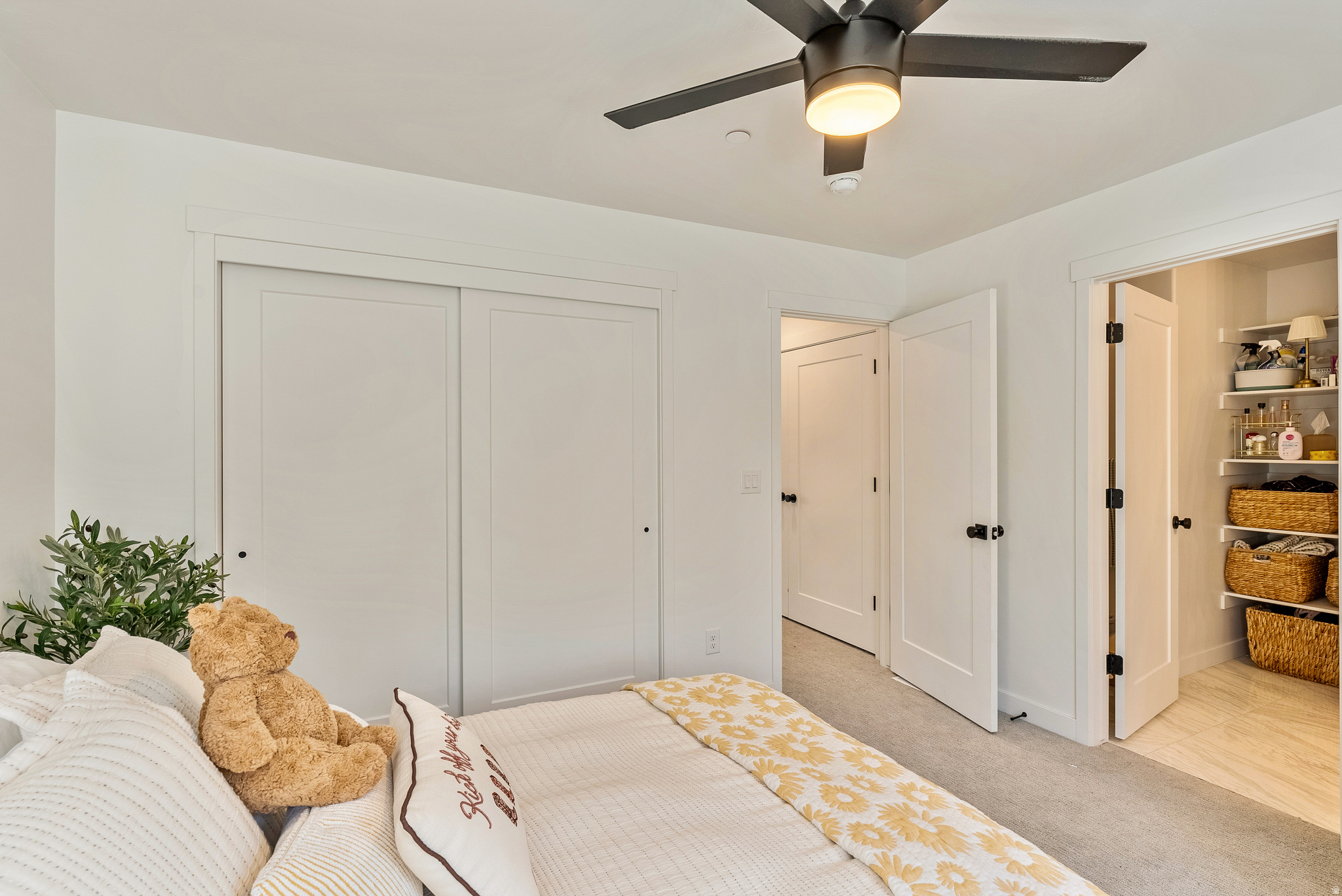 REGENCY ON 9TH COMMUNITY - Residential Lease