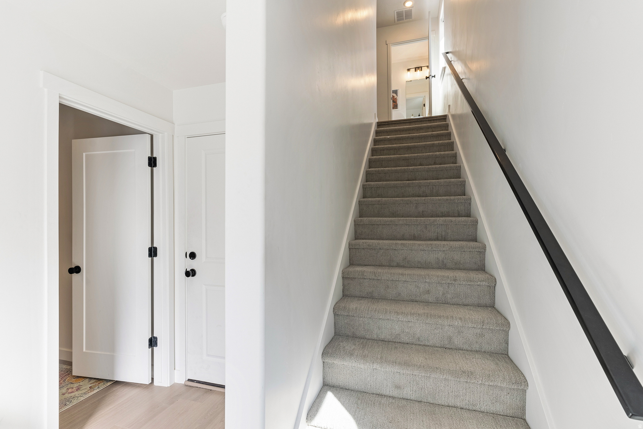 REGENCY ON 9TH COMMUNITY - Residential Lease