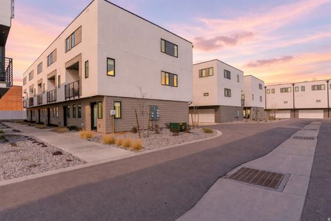 Photo of 1590 S 900 W #1101, Salt Lake City, UT 84104 (MLS # 2146857)