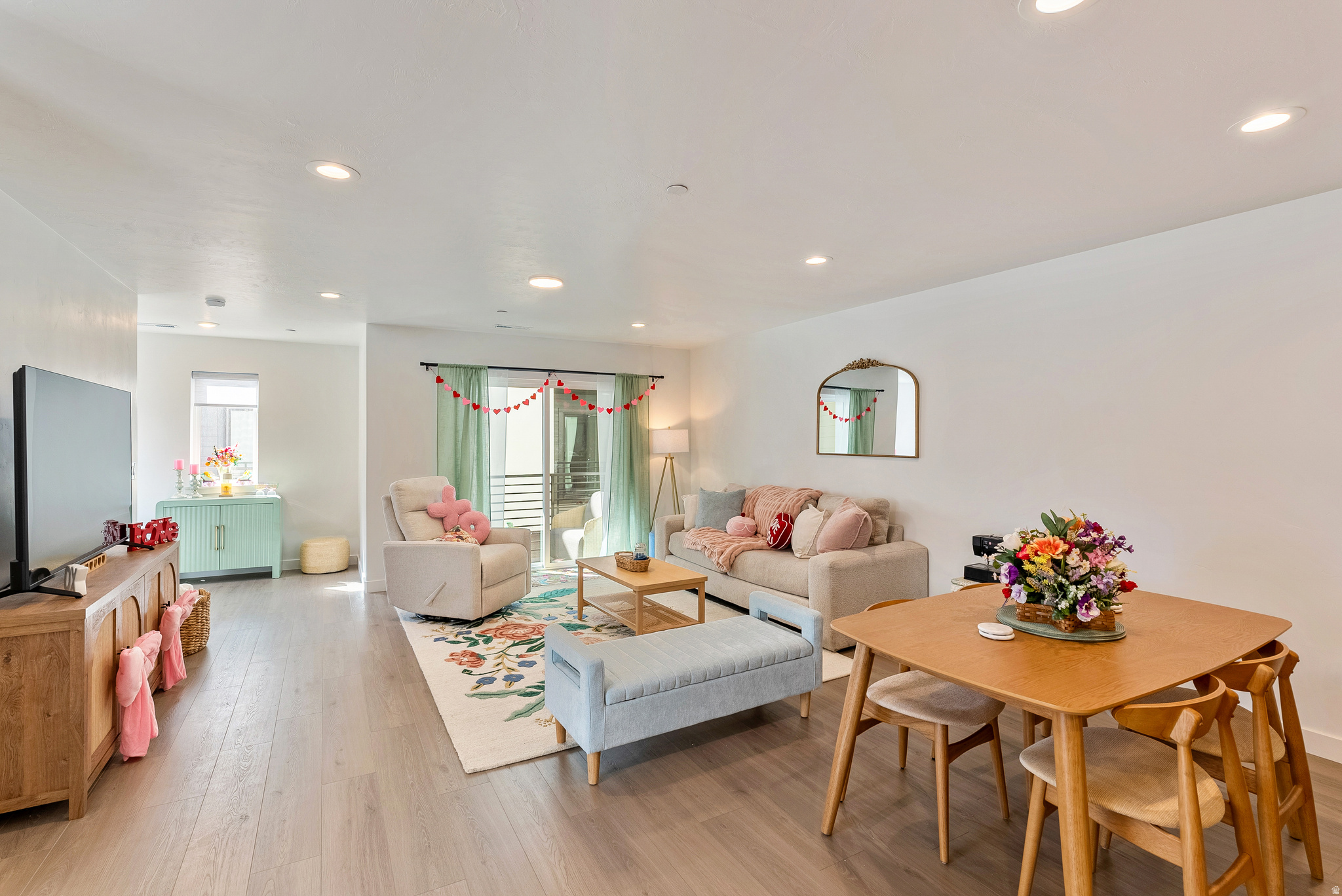 REGENCY ON 9TH COMMUNITY - Residential Lease