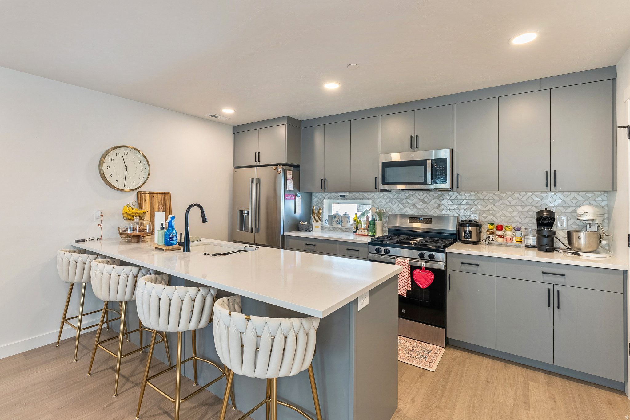 REGENCY ON 9TH COMMUNITY - Residential Lease