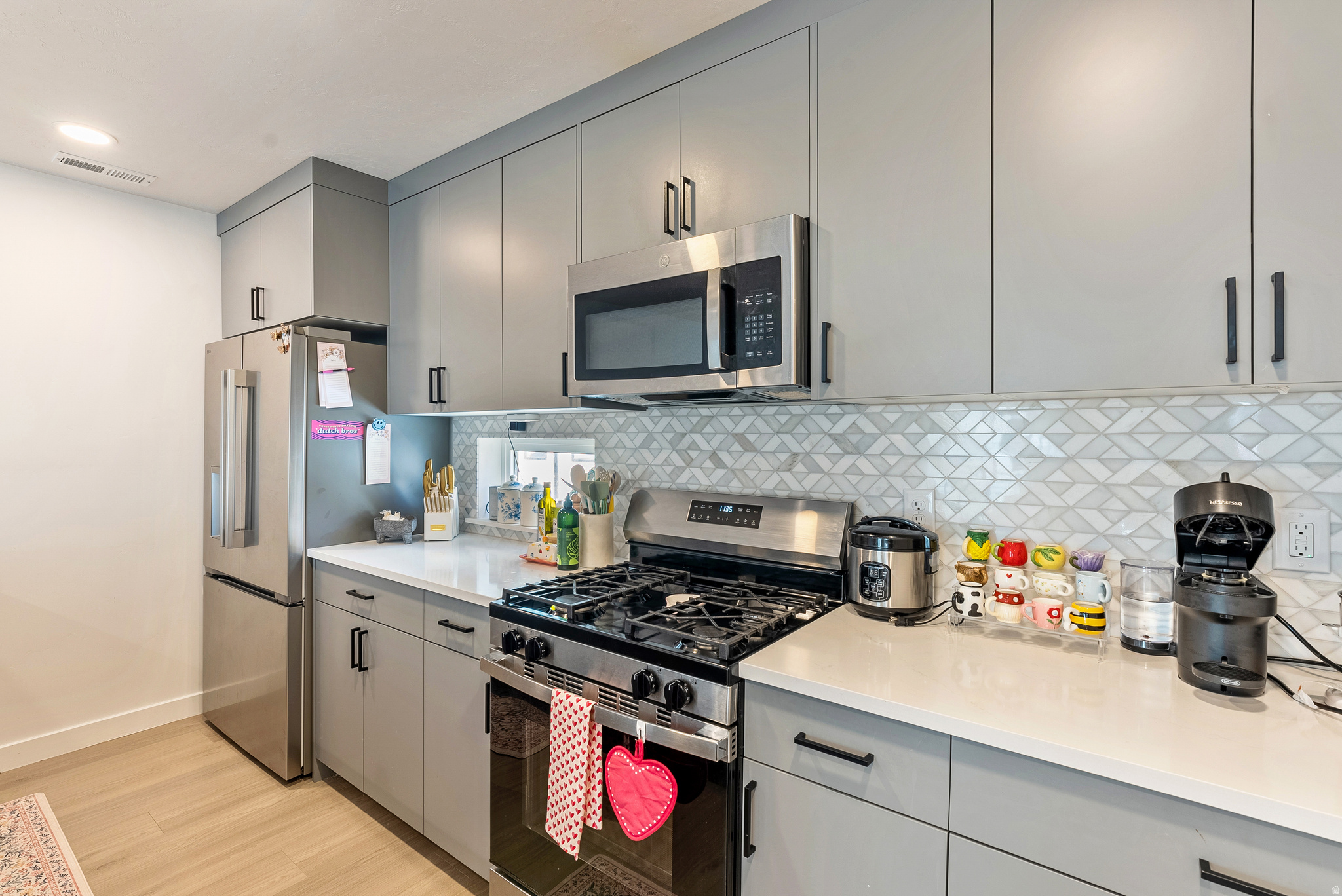 REGENCY ON 9TH COMMUNITY - Residential Lease