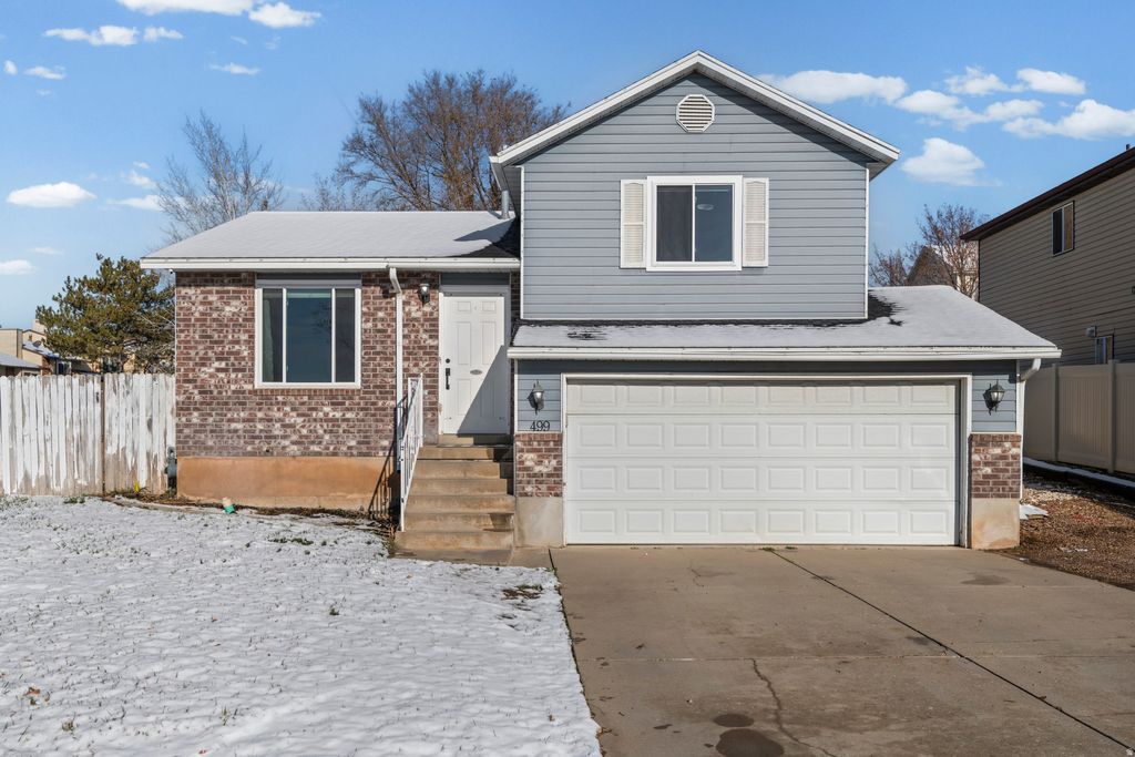 Photo of 499 W 180 N, Clearfield, UT 84015 (MLS # 2125368)