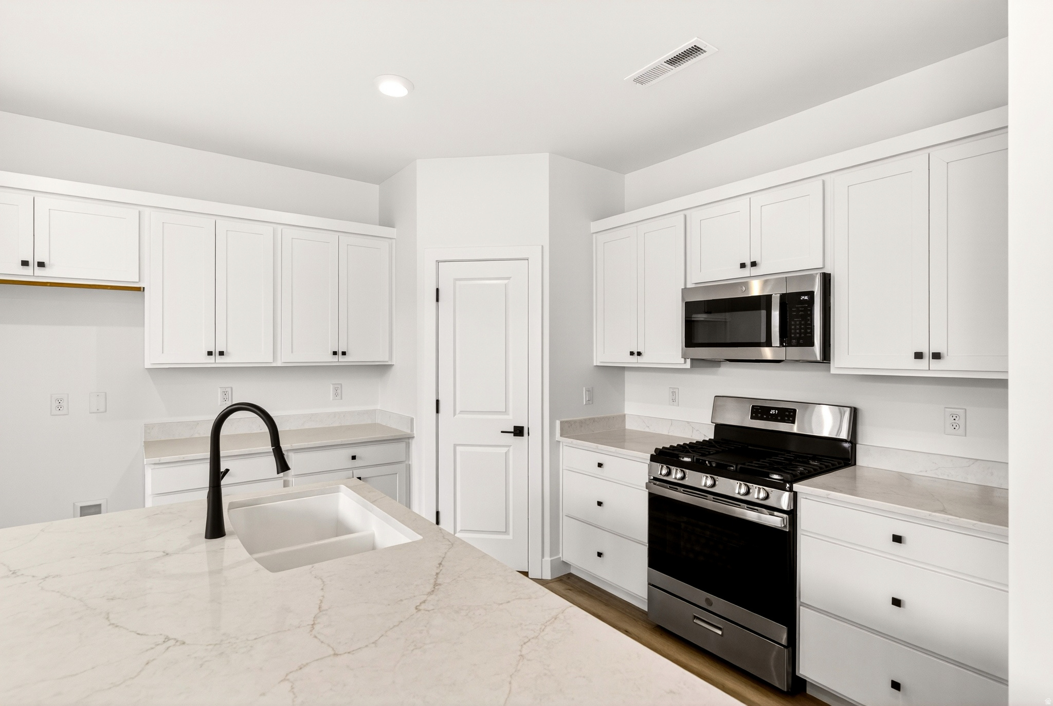 DESERT COLOR / SAGE HAVEN - Residential