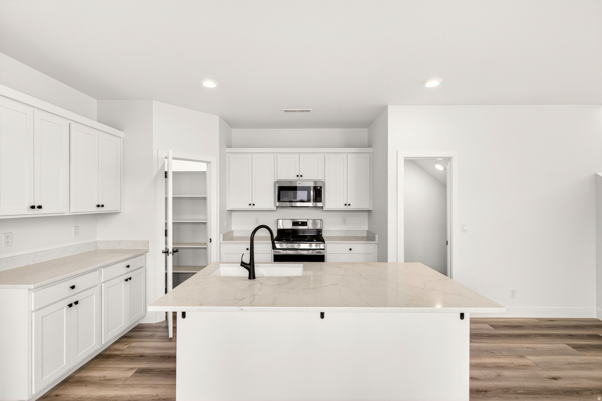 DESERT COLOR / SAGE HAVEN - Residential