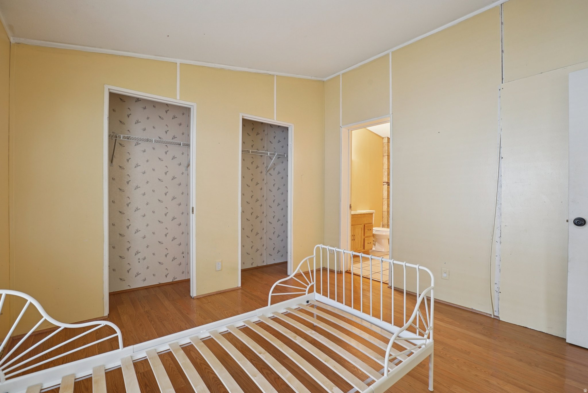 RIVERSIDE - Residential