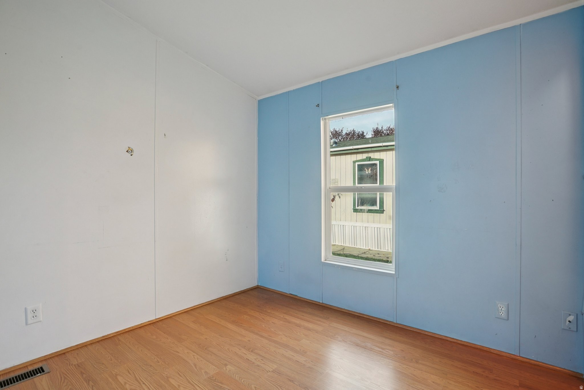 RIVERSIDE - Residential