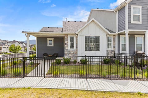 Townhouse For Sale - 793 N 2050<br/> Davis County, Layton, UT 84041