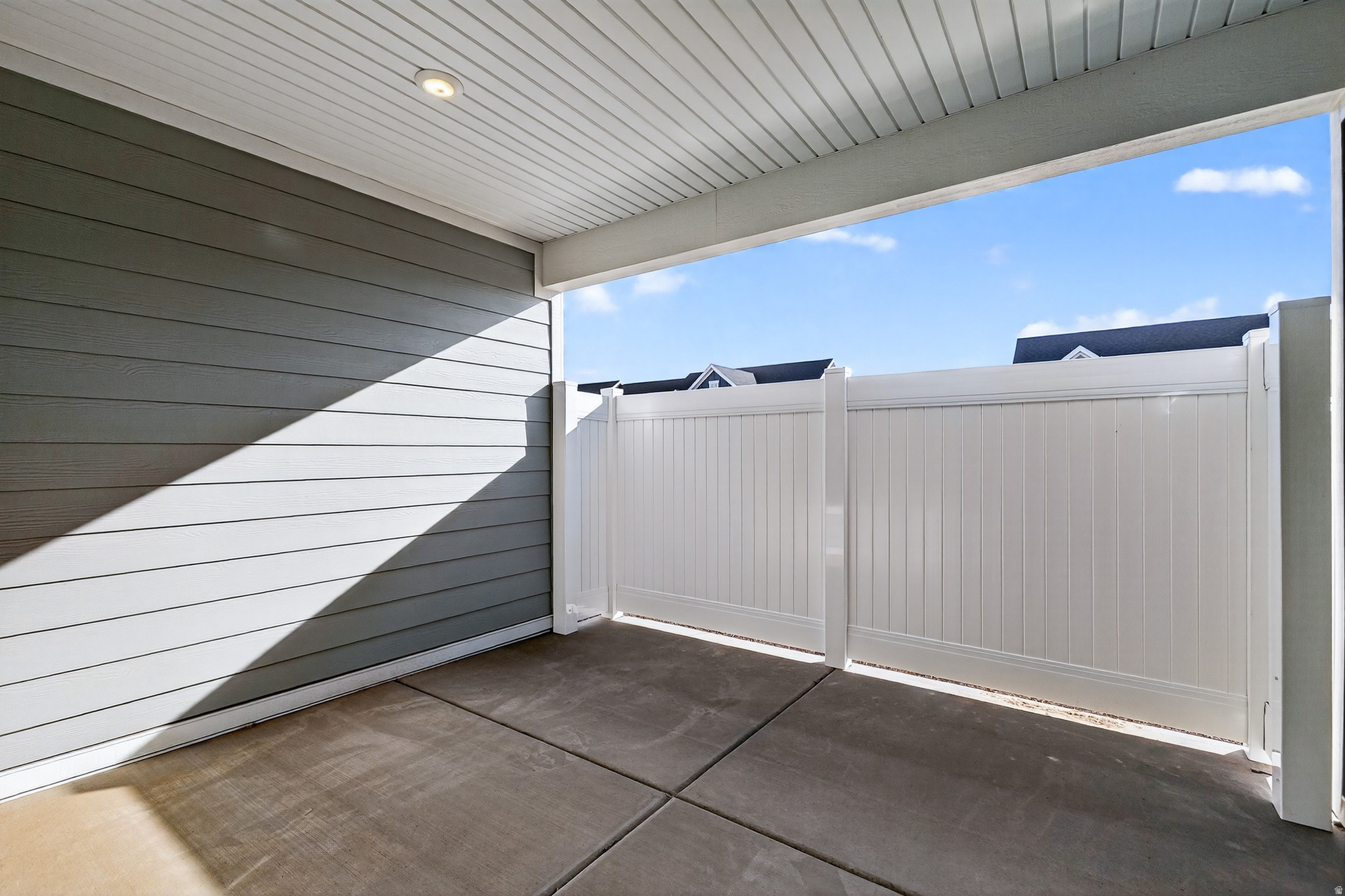 BLUFF VIEW - Residential