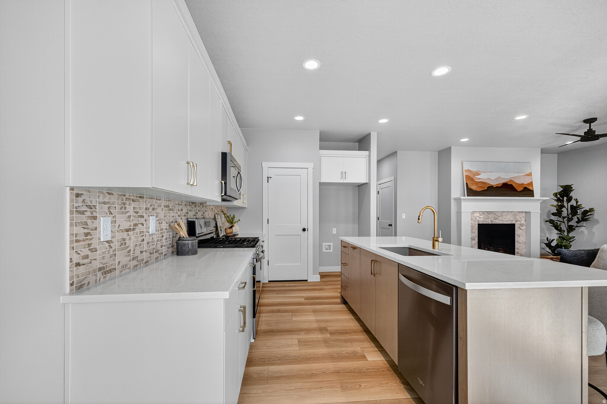 BLUFF VIEW - Residential