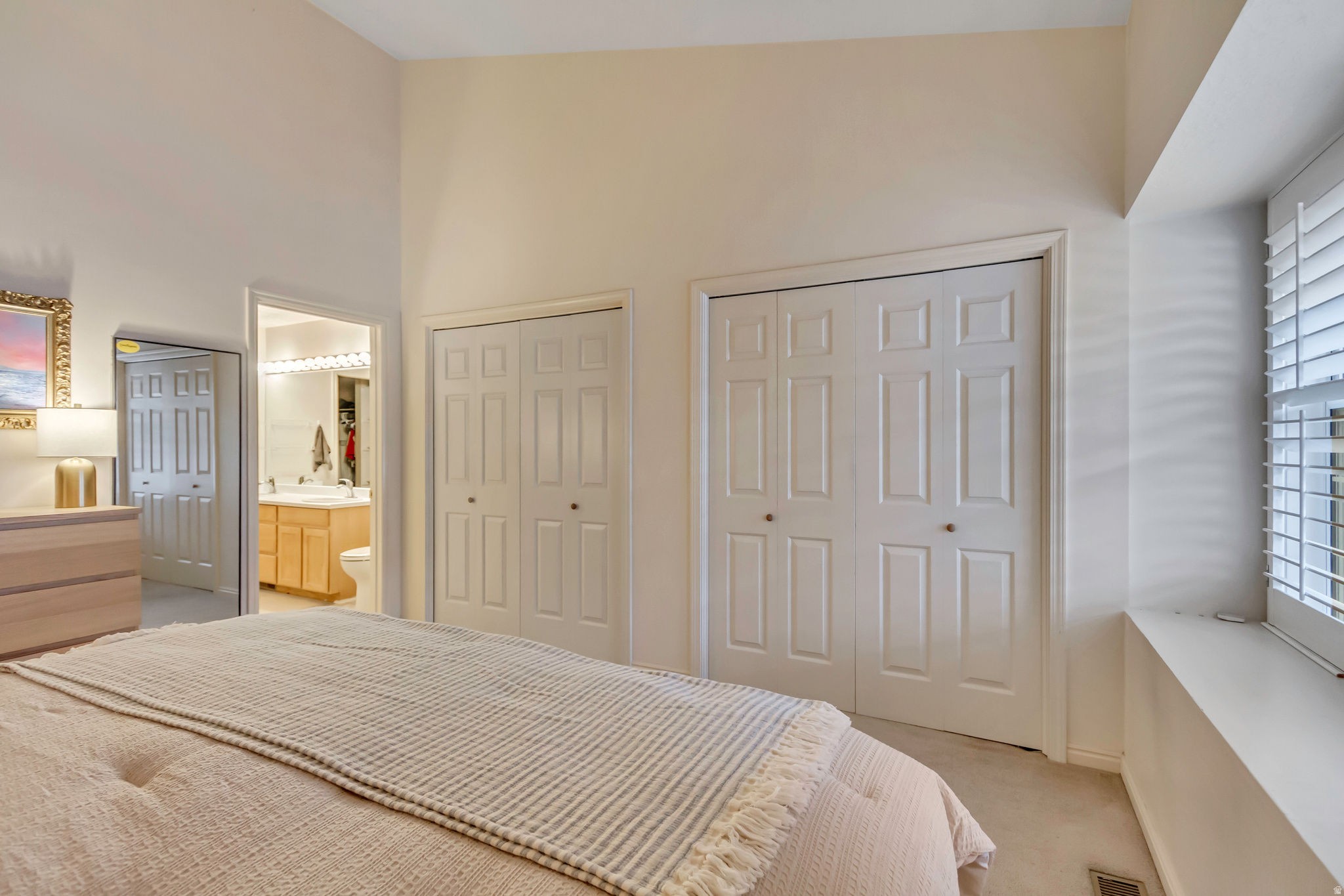 COUNTRY CORNERS CONDMN - Residential