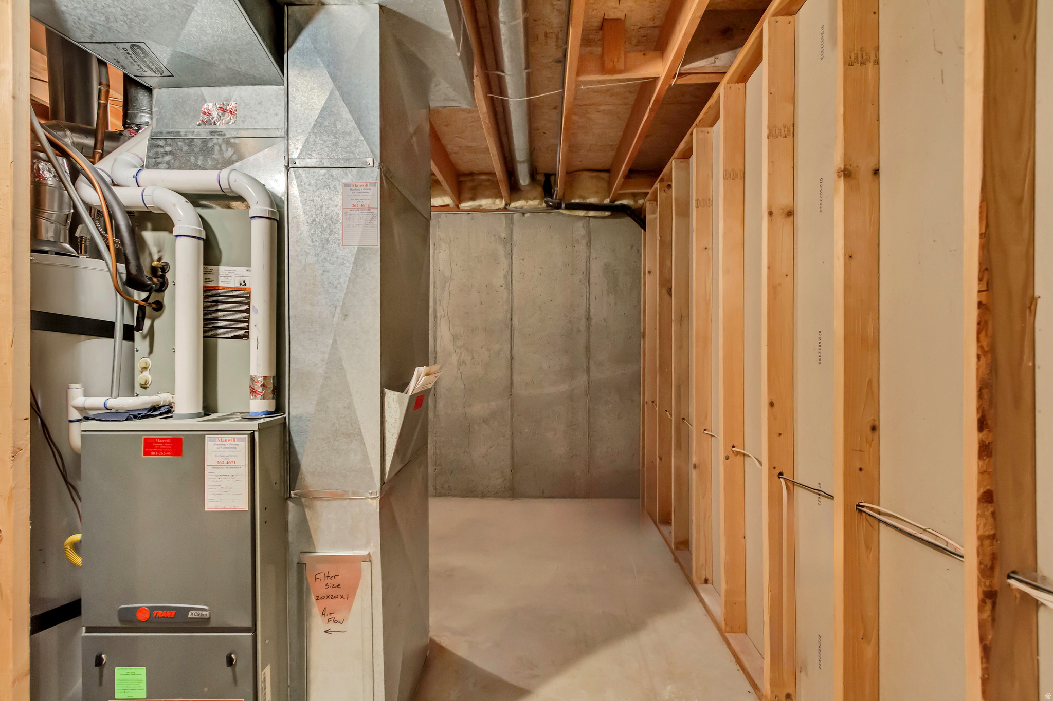 COUNTRY CORNERS CONDMN - Residential