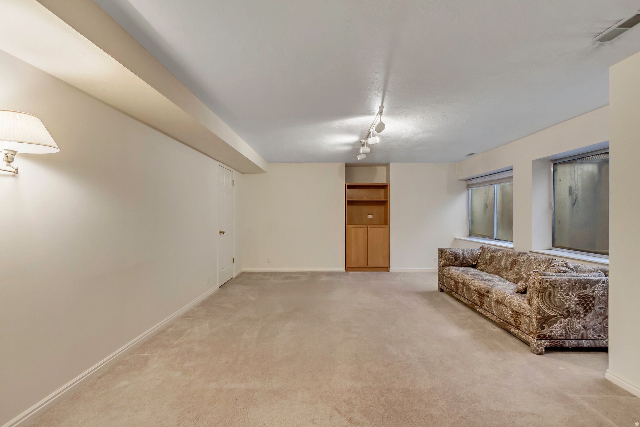 COUNTRY CORNERS CONDMN - Residential