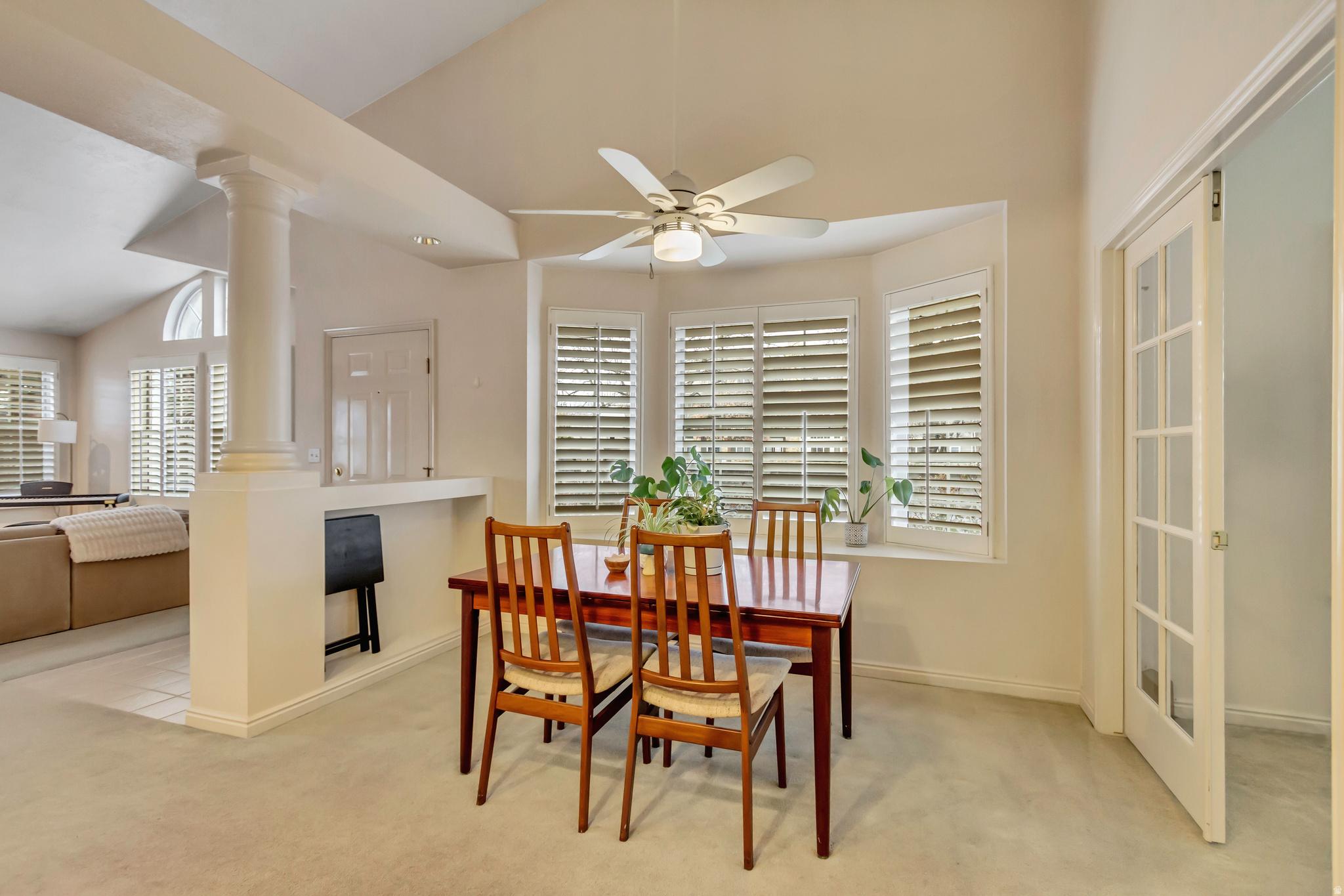 COUNTRY CORNERS CONDMN - Residential