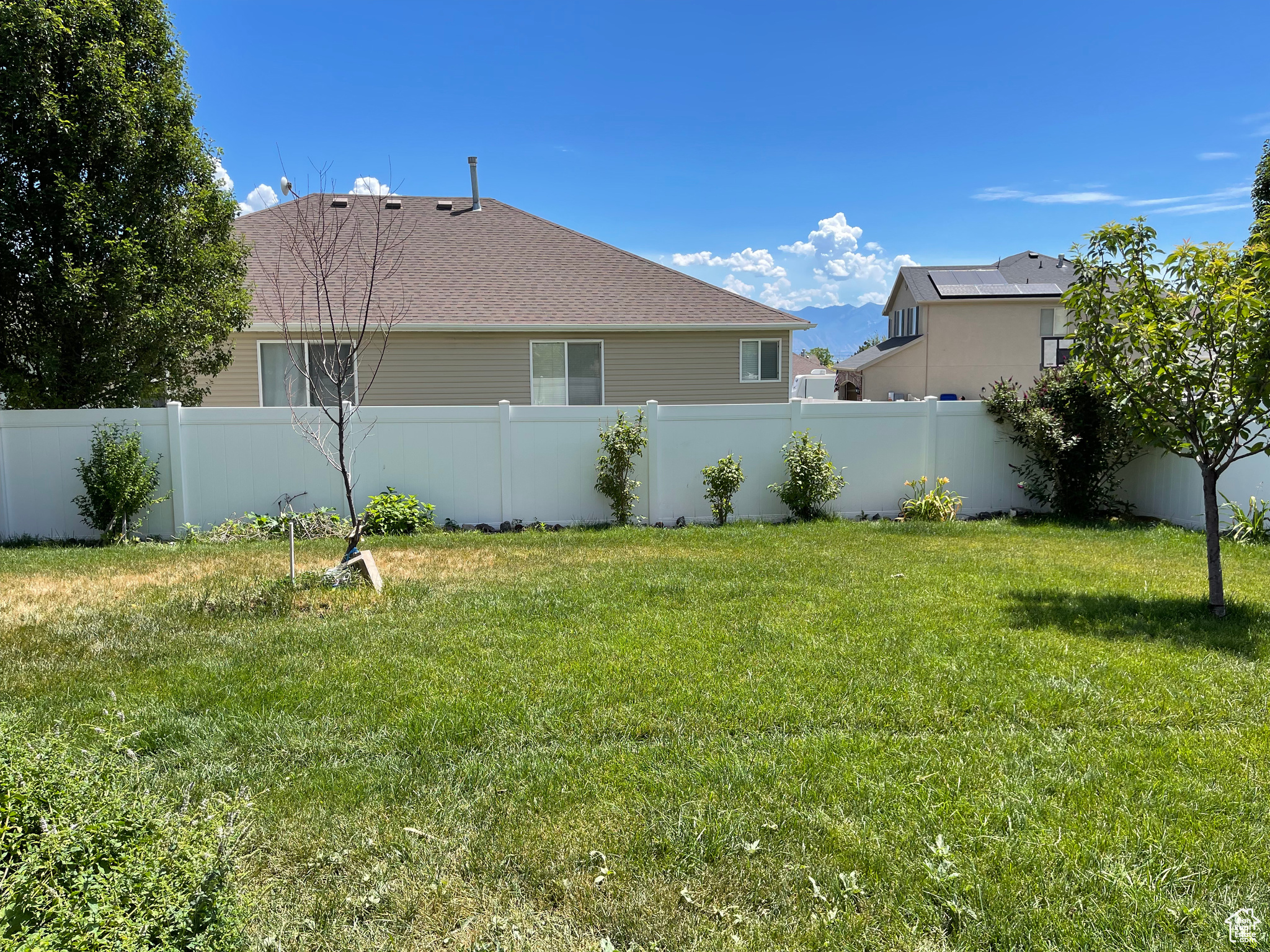 SUNRISE MEADOWS - Residential