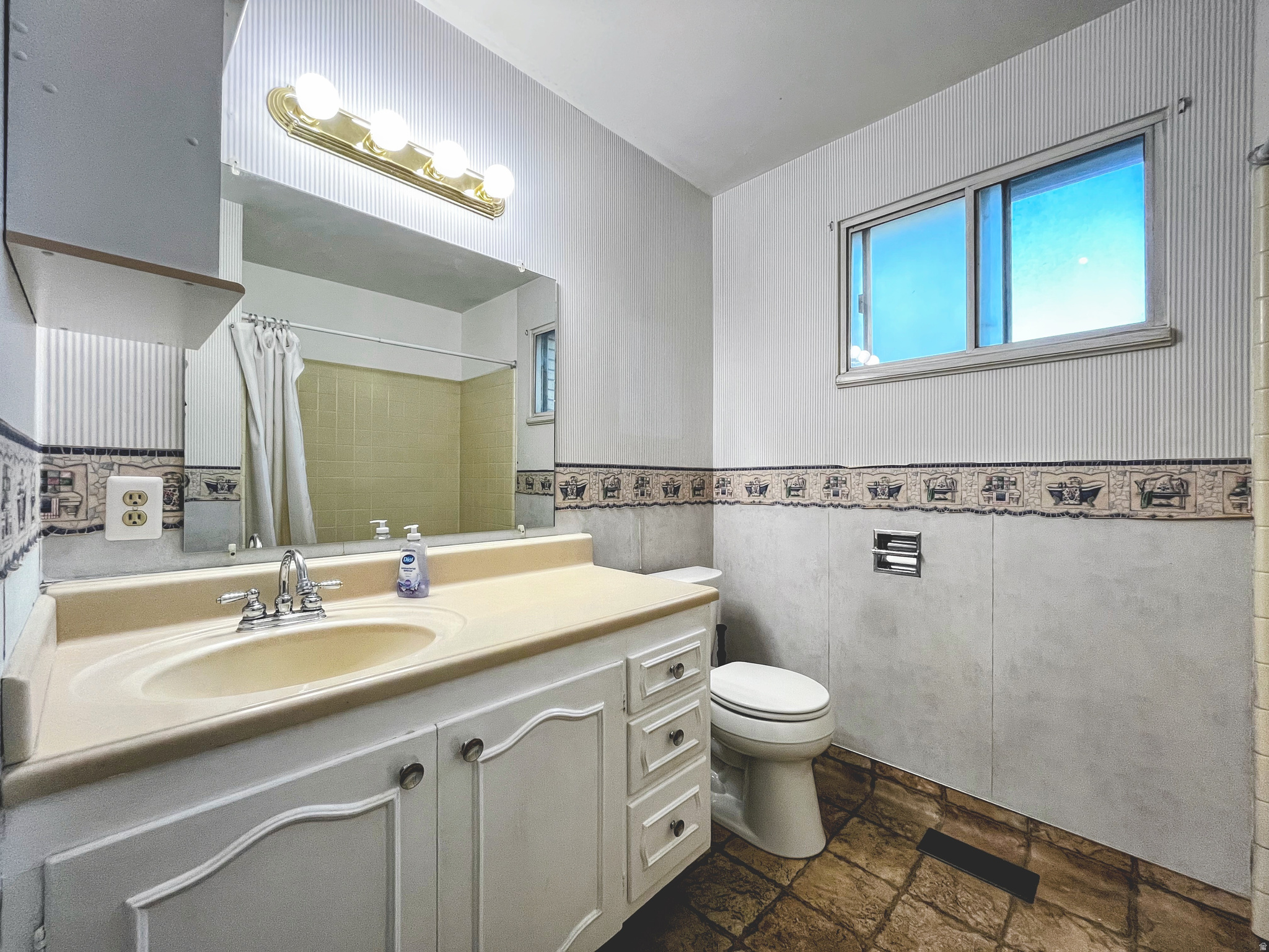 BLAKE HEIGHTS - Residential