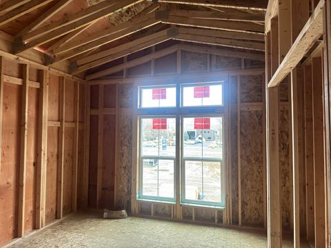 Tiny photo for 1425 W PLEASANT VIEW D Dr, Kaysville, UT 84037 (MLS # 2125401)