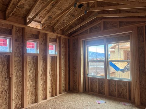 Tiny photo for 1425 W PLEASANT VIEW D Dr, Kaysville, UT 84037 (MLS # 2125401)