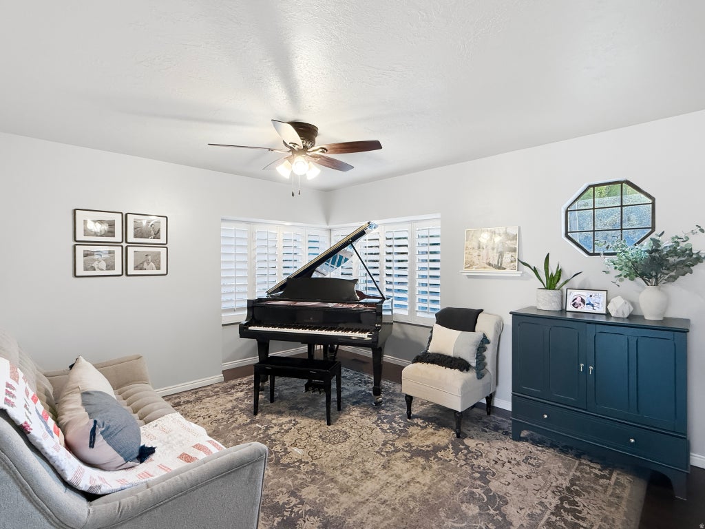 Photo of 2395 N 1450 E, Layton, UT 84040 (MLS # 2183124)