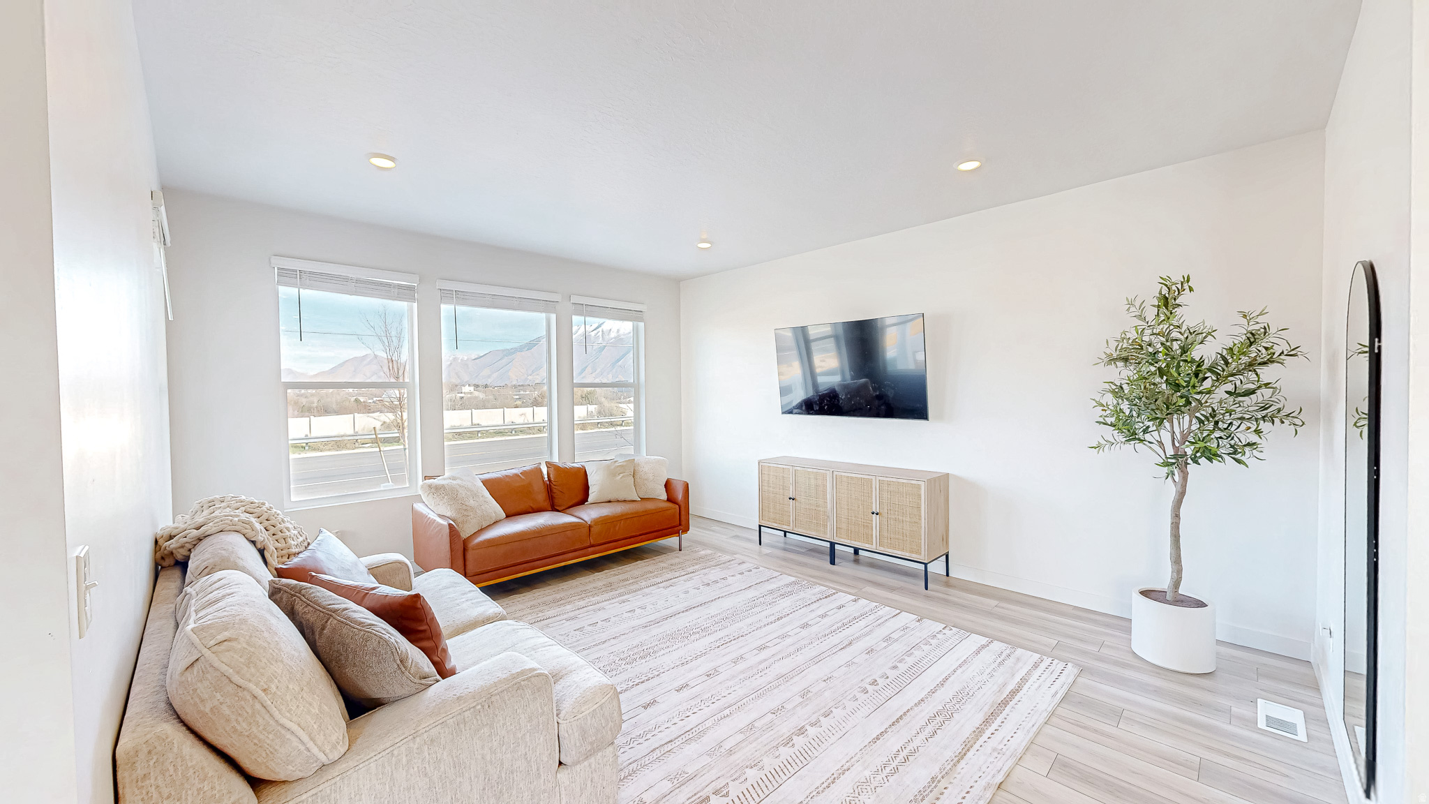 ESCALA - Residential