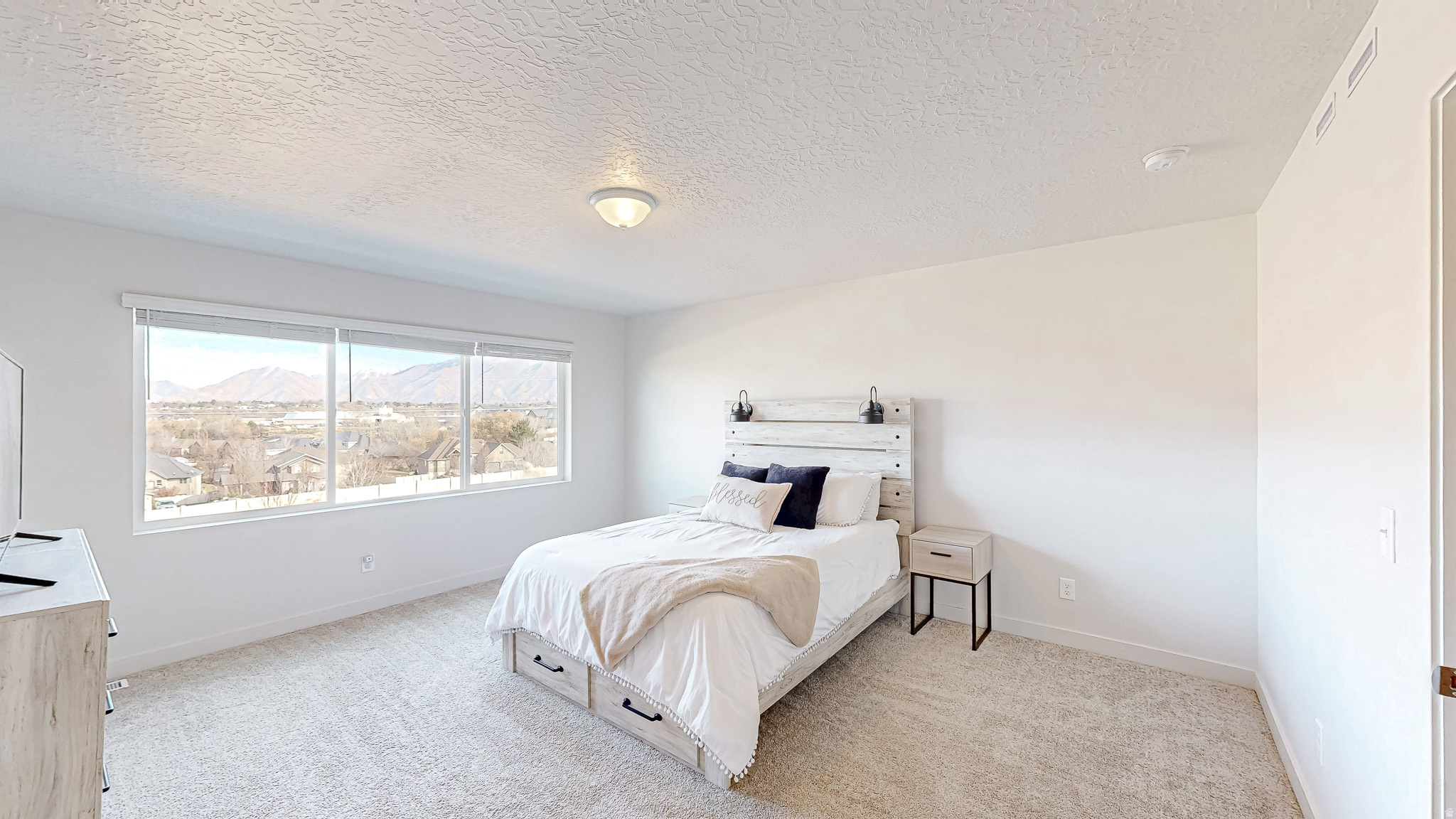 ESCALA - Residential