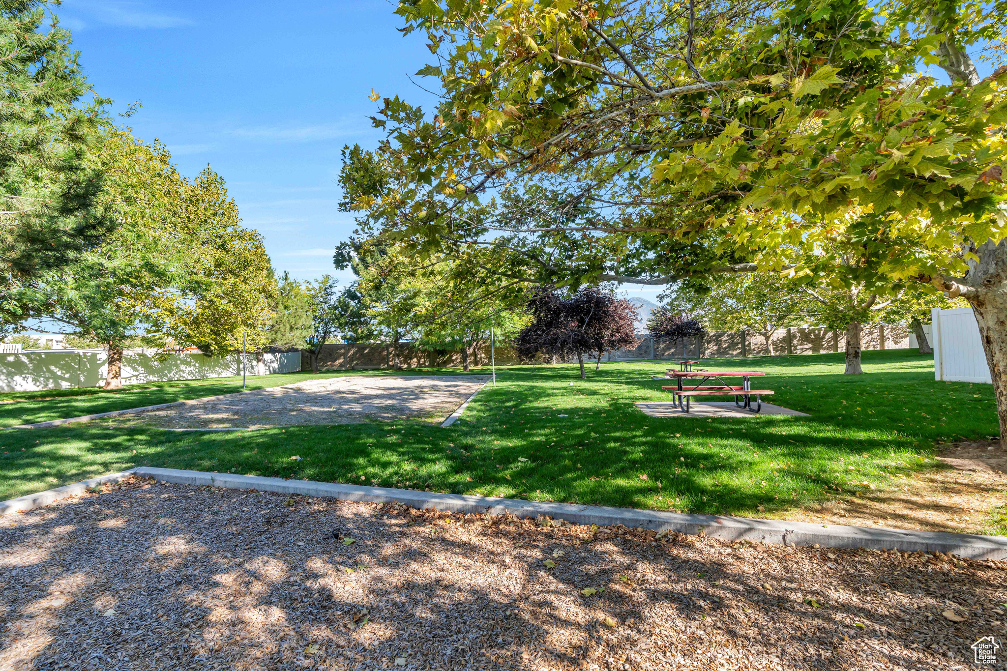 Spanish Fork, Utah 84660, United States, 3 Bedrooms Bedrooms, ,3 BathroomsBathrooms,Residential,Pending,42441