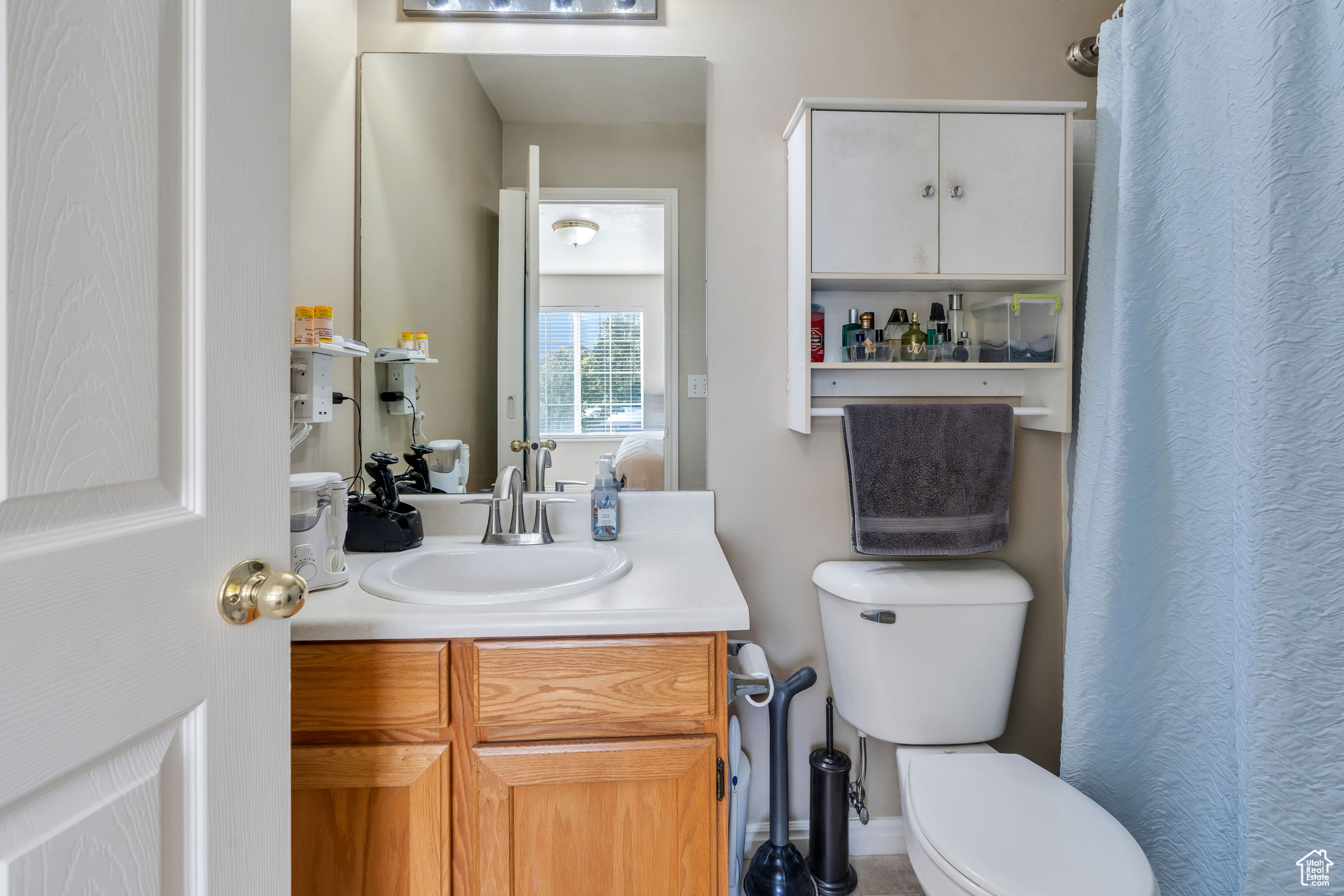 Spanish Fork, Utah 84660, United States, 3 Bedrooms Bedrooms, ,3 BathroomsBathrooms,Residential,Pending,42441