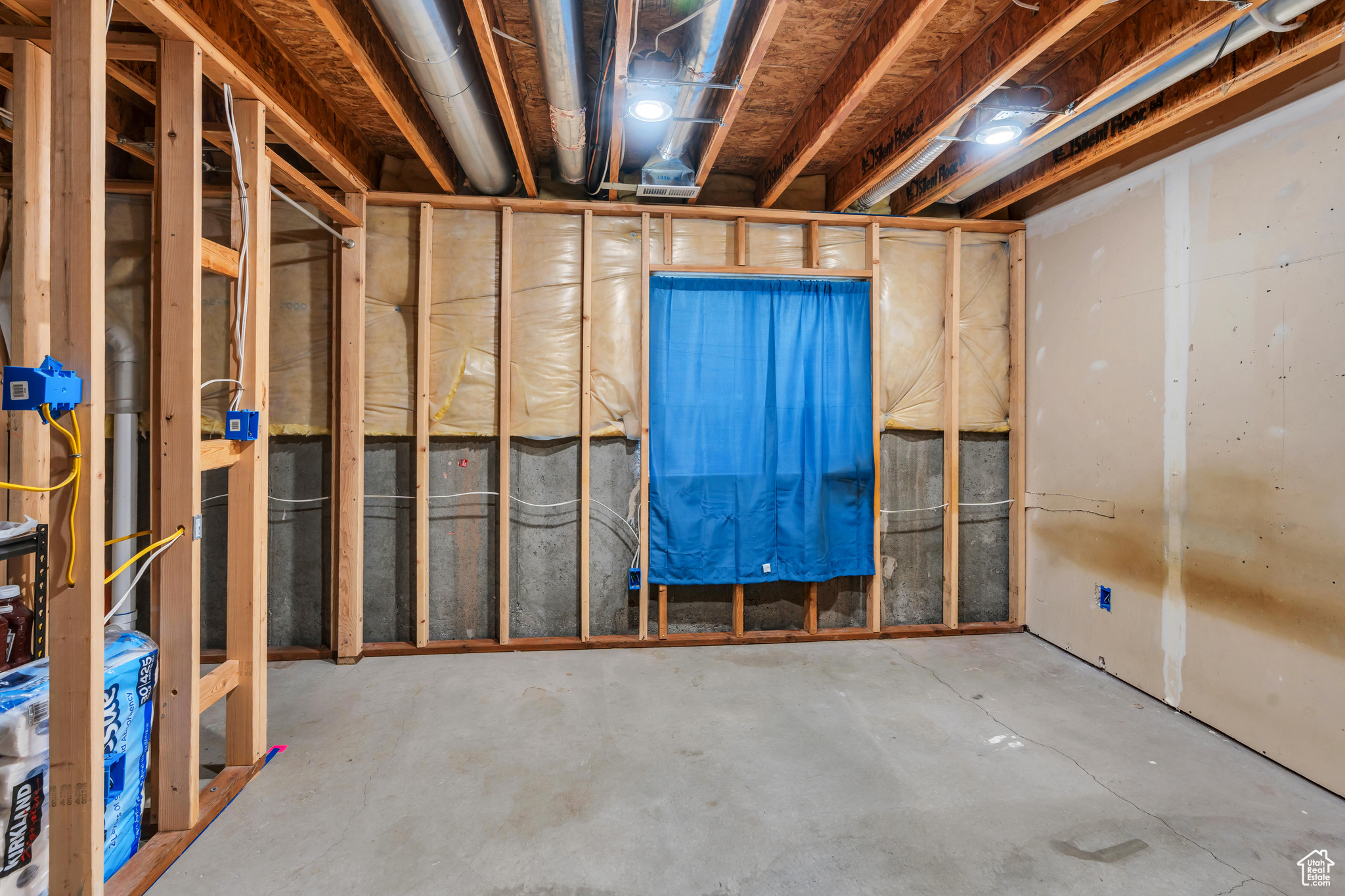 Spanish Fork, Utah 84660, United States, 3 Bedrooms Bedrooms, ,3 BathroomsBathrooms,Residential,Pending,42441