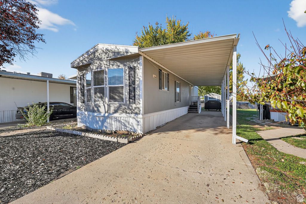 Photo of 935 E 3000 N #26, Layton, UT 84040 (MLS # 2119729)