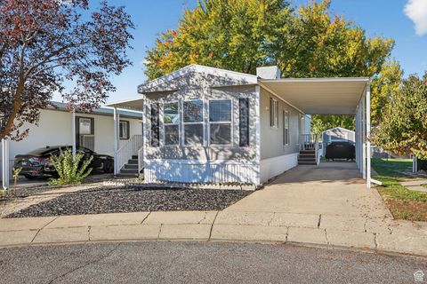 Photo of 935 E 3000 N #26, Layton, UT 84040 (MLS # 2119729) Photo of 935 E 3000 N #26, Layton, UT 84040 (MLS # 2119729)