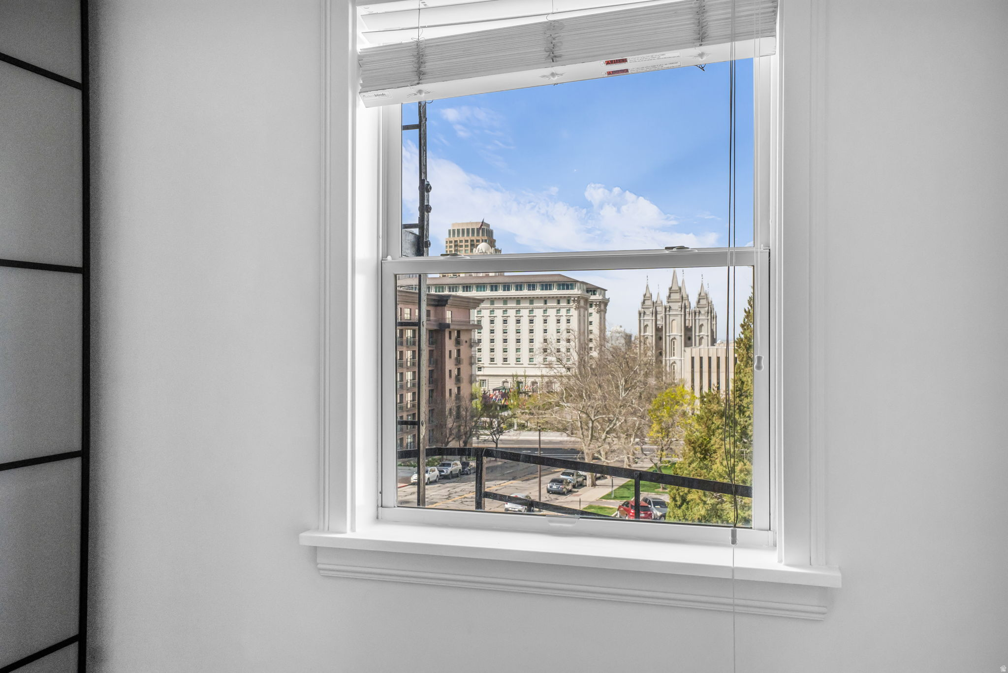 OXFORD MANOR - Residential