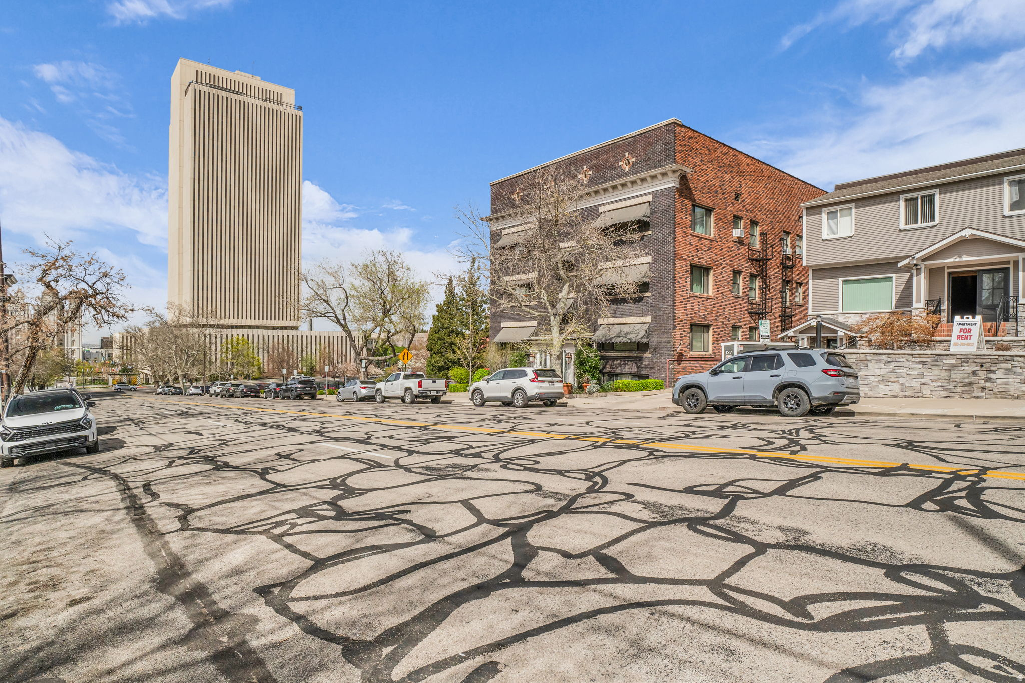 OXFORD MANOR - Residential