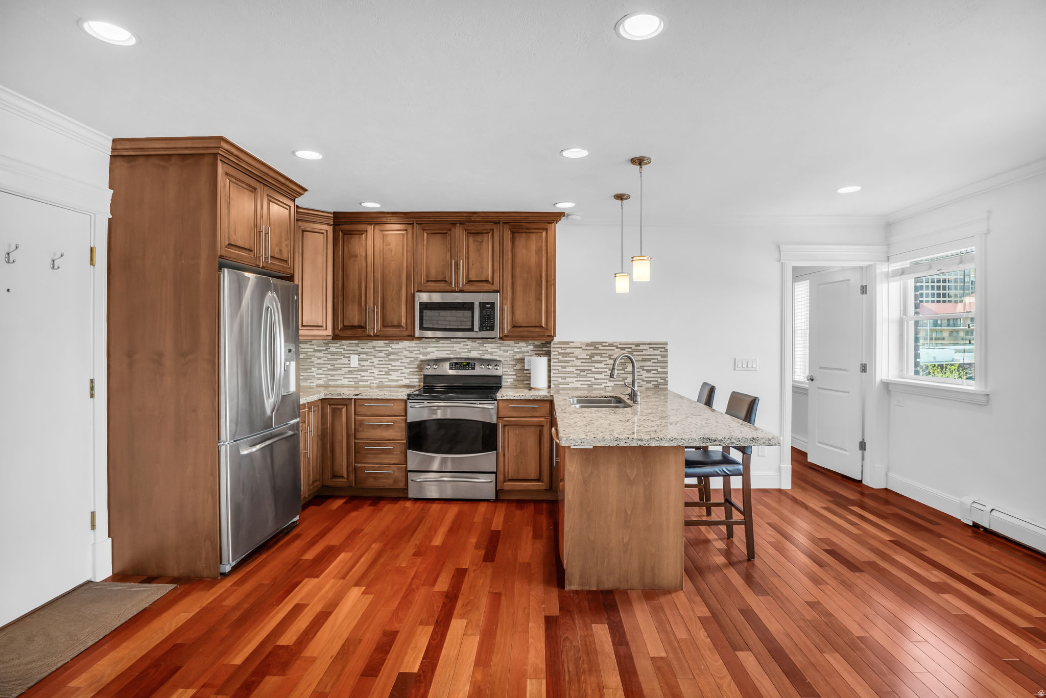 OXFORD MANOR - Residential