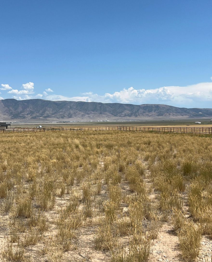 Nestled within the Firefly community, Firefly Ranch is where wide open spaces and wide-eyed wonder go hand in hand. With homesites over an acre, you have room to live the lifestyle you've always imagined-maybe it's morning rides on horseback, afternoons by the pool, or evenings gathered around a fire pit. Designed for connection-with the land, neighbors, and your own family-Firefly Ranch invites you to get outside and be active.