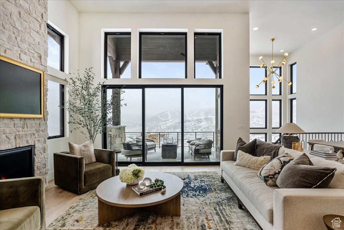 AMANTI LAGO - Residential