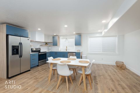 Tiny photo for 342 W CLARK CIR, Farmington, UT 84025 (MLS # 2128821)