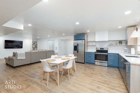 Tiny photo for 342 W CLARK CIR, Farmington, UT 84025 (MLS # 2128821)