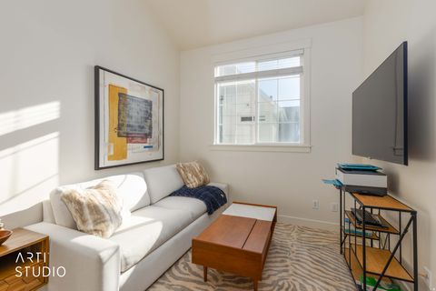 Tiny photo for 342 W CLARK CIR, Farmington, UT 84025 (MLS # 2128821)