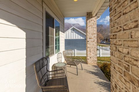 Tiny photo for 342 W CLARK CIR, Farmington, UT 84025 (MLS # 2128821)