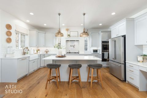 Tiny photo for 342 W CLARK CIR, Farmington, UT 84025 (MLS # 2128821)