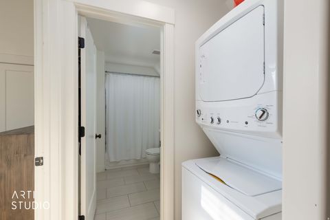 Tiny photo for 342 W CLARK CIR, Farmington, UT 84025 (MLS # 2128821)