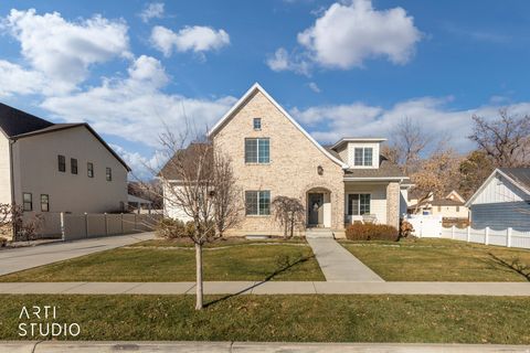 Tiny photo for 342 W CLARK CIR, Farmington, UT 84025 (MLS # 2128821)