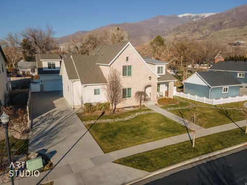 Tiny photo for 342 W CLARK CIR, Farmington, UT 84025 (MLS # 2128821)