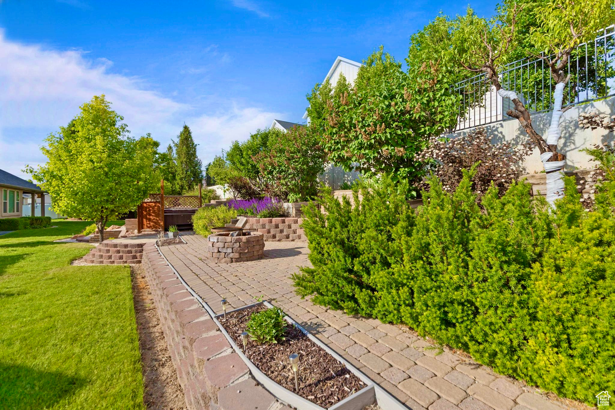 ORCHARD HILLS - Residential
